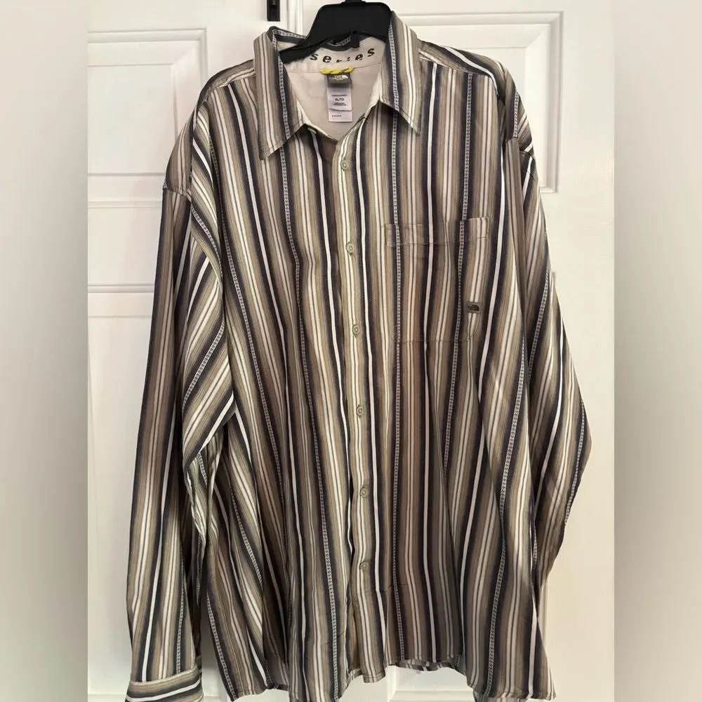 Men’s Gray/Navy/White Button-up Long Sleeve Shirt by The North Face A5 Series-XL